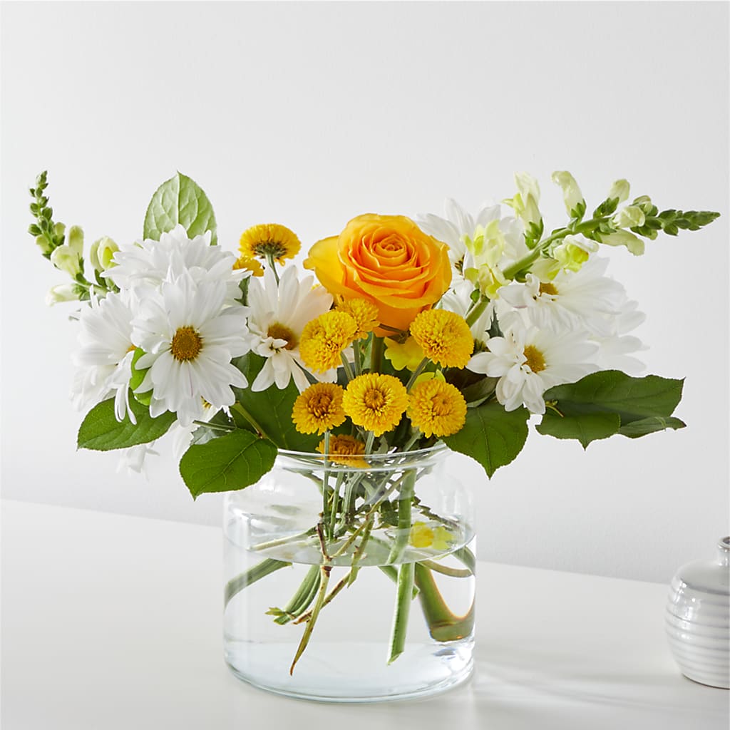 Sun Salutation Bouquet – VICKIE'S FLOWERS, Cypress CA