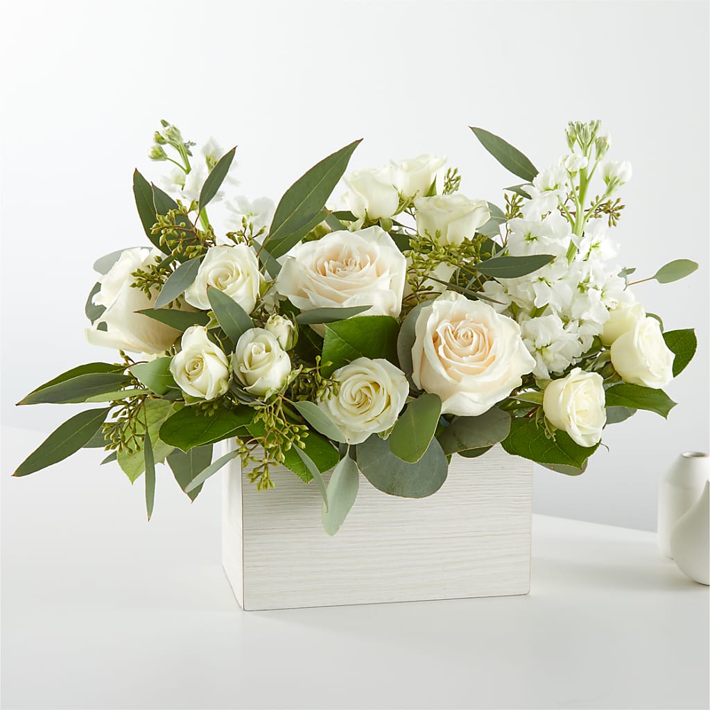 Fresh Linen Box Bouquet – VICKIE'S FLOWERS, Cypress CA
