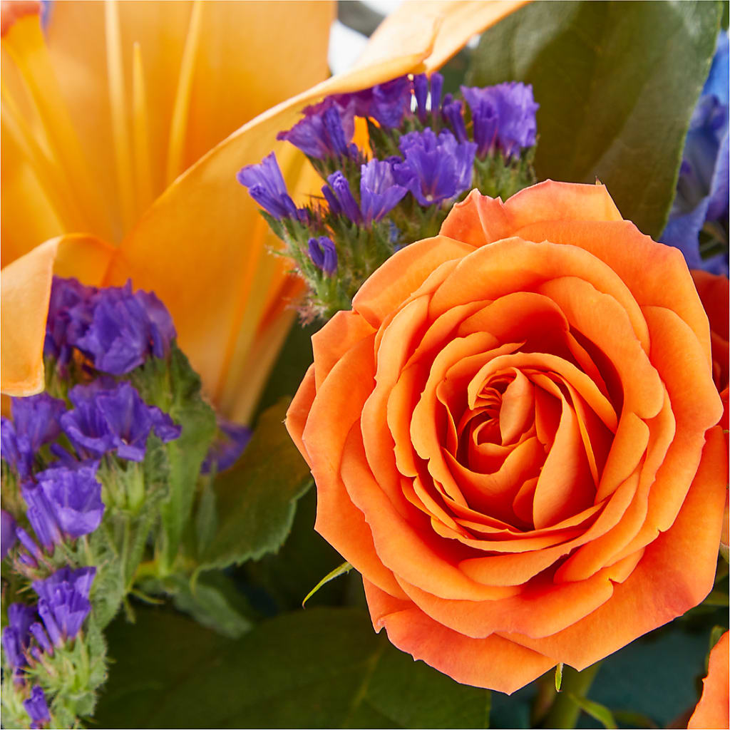 Radiant Citrus Box Bouquet – VICKIE'S FLOWERS, Cypress CA