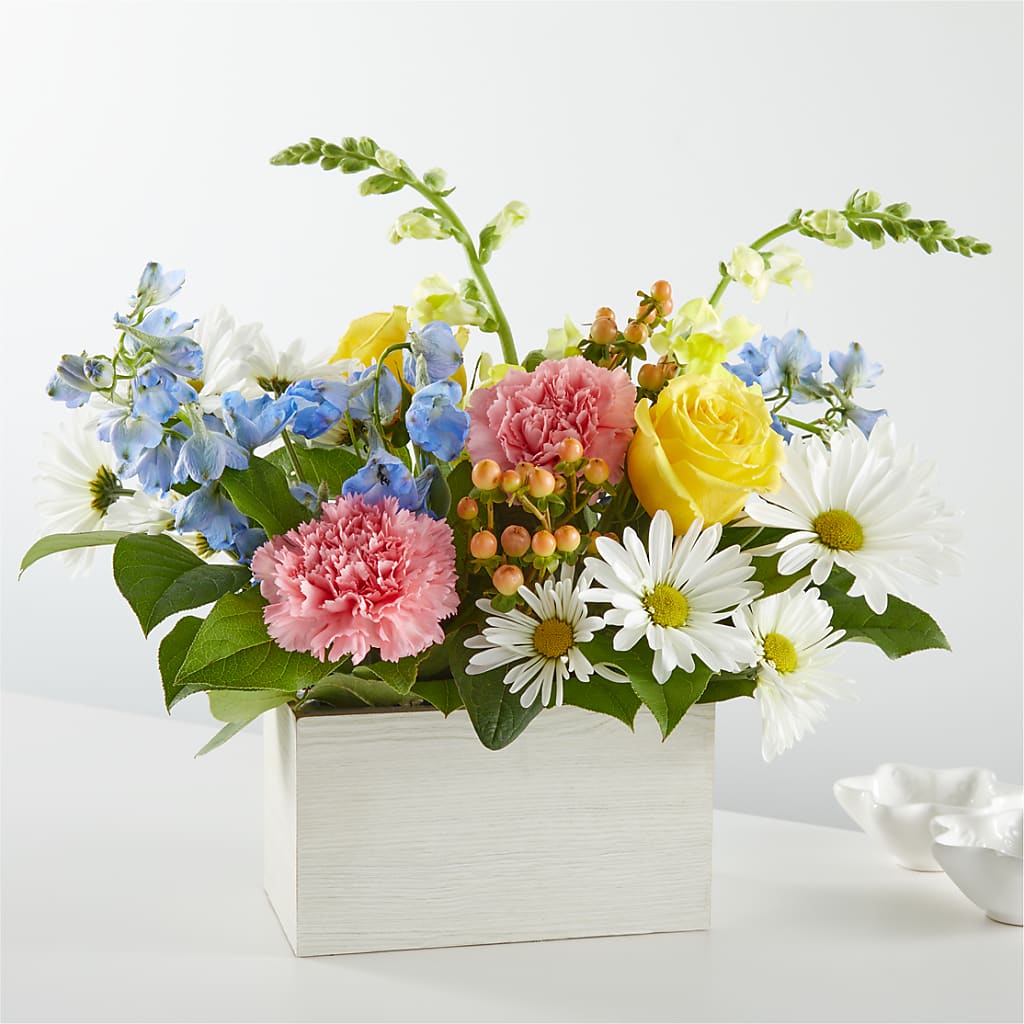 Sun Salutation Box Bouquet – VICKIE'S FLOWERS, Cypress CA