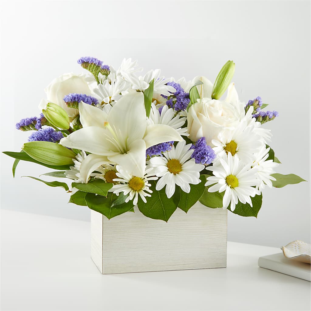 Beyond Blue Box Bouquet – VICKIE'S FLOWERS, Cypress CA