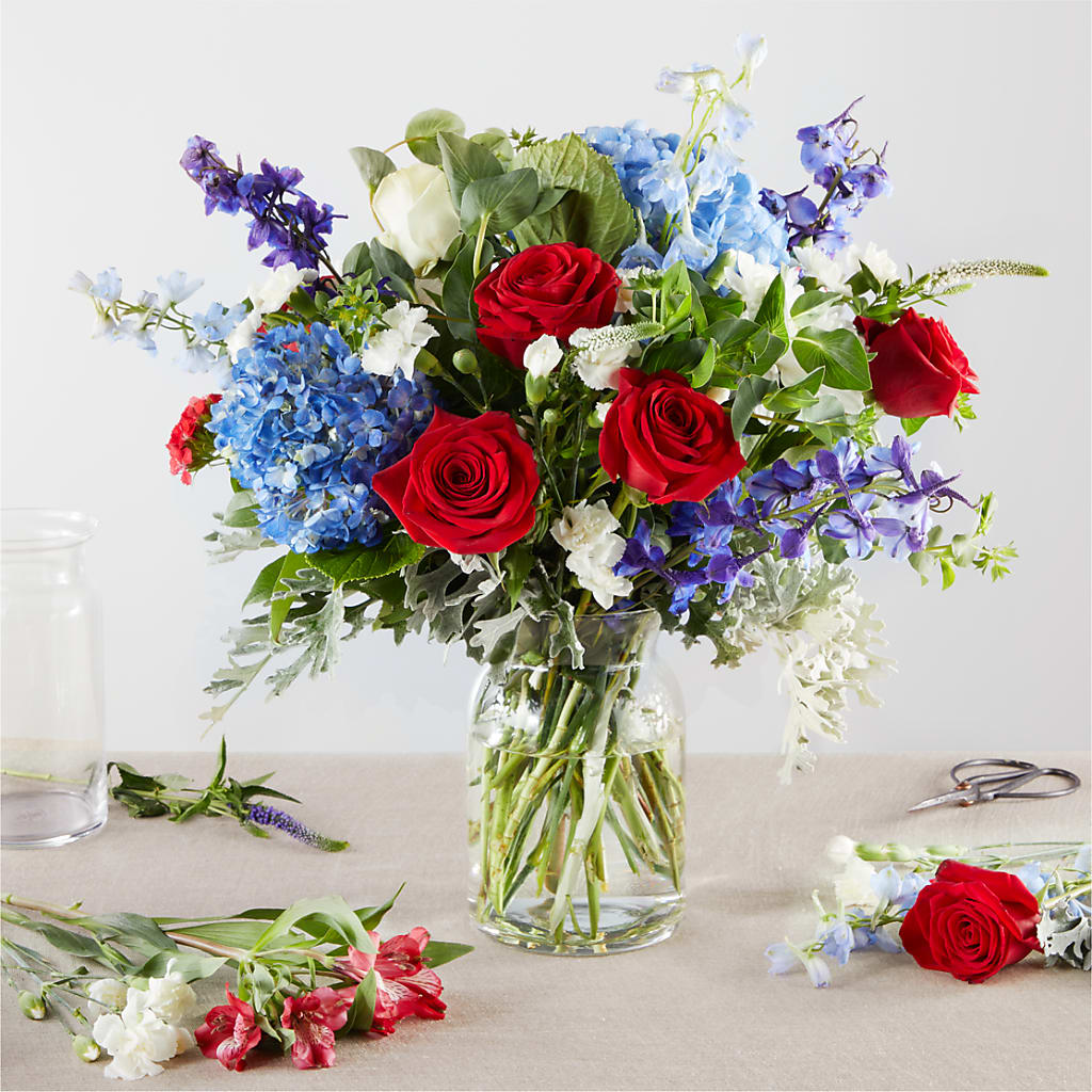 Star Spangled - A Florist Original – VICKIE'S FLOWERS, Cypress CA