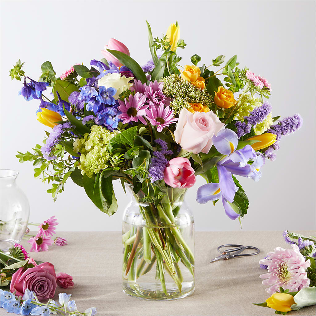 Pastel Tradition - A Florist Original – VICKIE'S FLOWERS, Cypress CA
