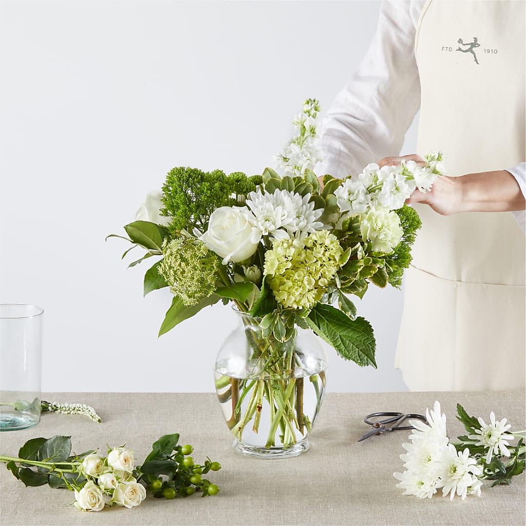 Irish Garden - A Florist Original – VICKIE'S FLOWERS, Cypress CA