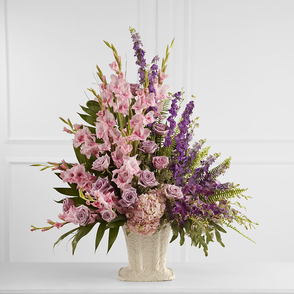 Flowing Garden Arrangement – VICKIE'S FLOWERS, Cypress CA