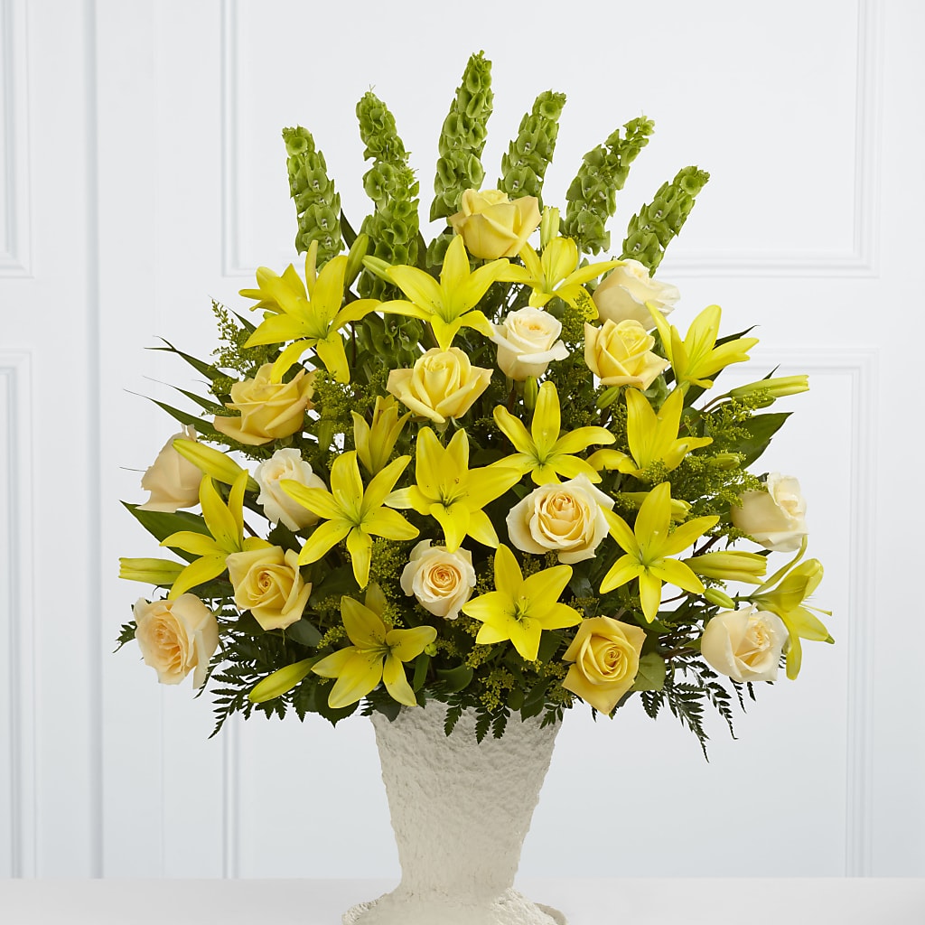 Golden Memories Arrangement – VICKIE'S FLOWERS, Cypress CA