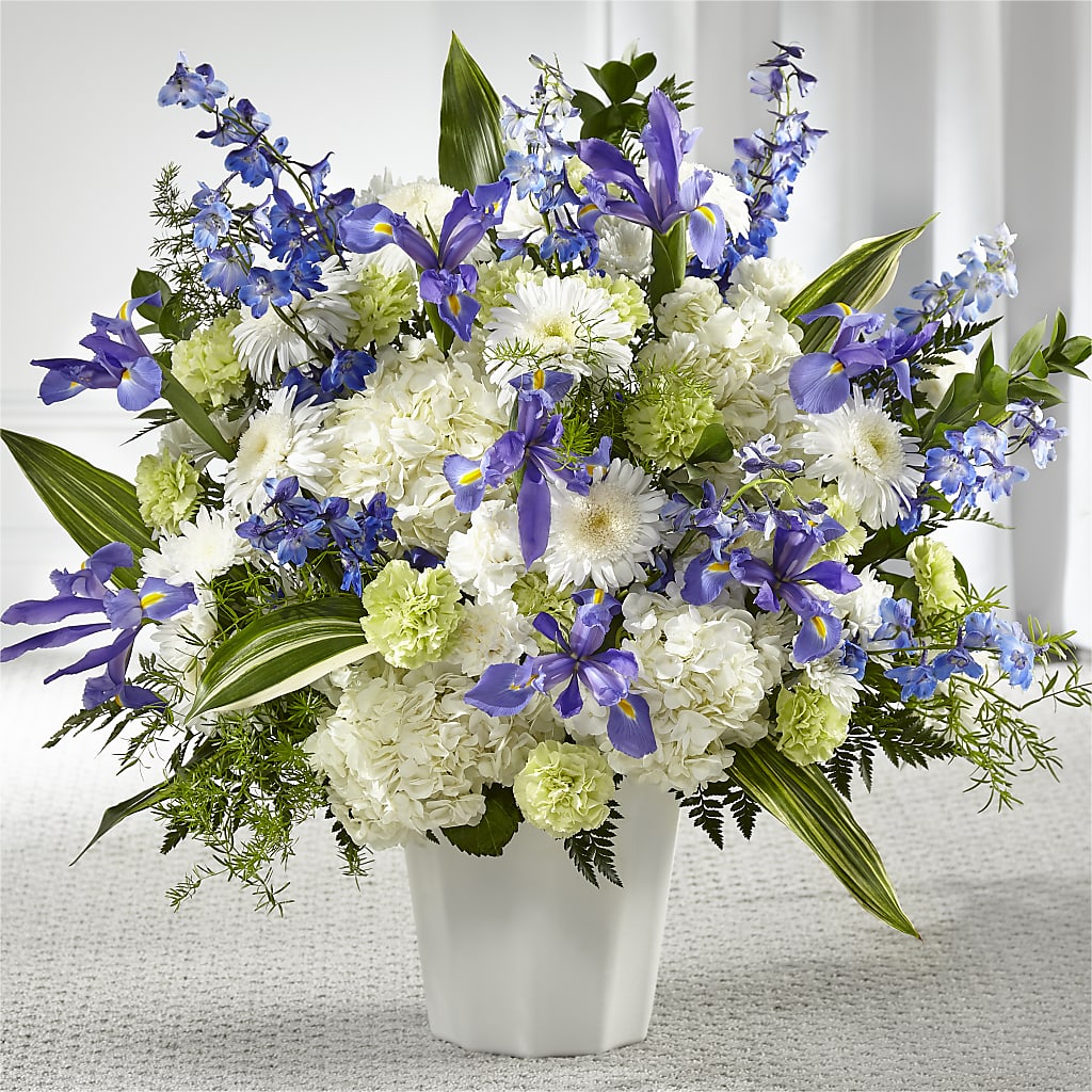 Soft Serenity Floor Basket – VICKIE'S FLOWERS, Cypress CA