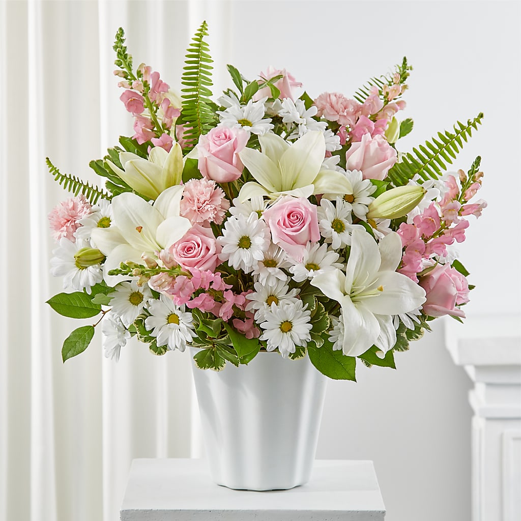 Soft Touch Tabletop Basket – VICKIE'S FLOWERS, Cypress CA