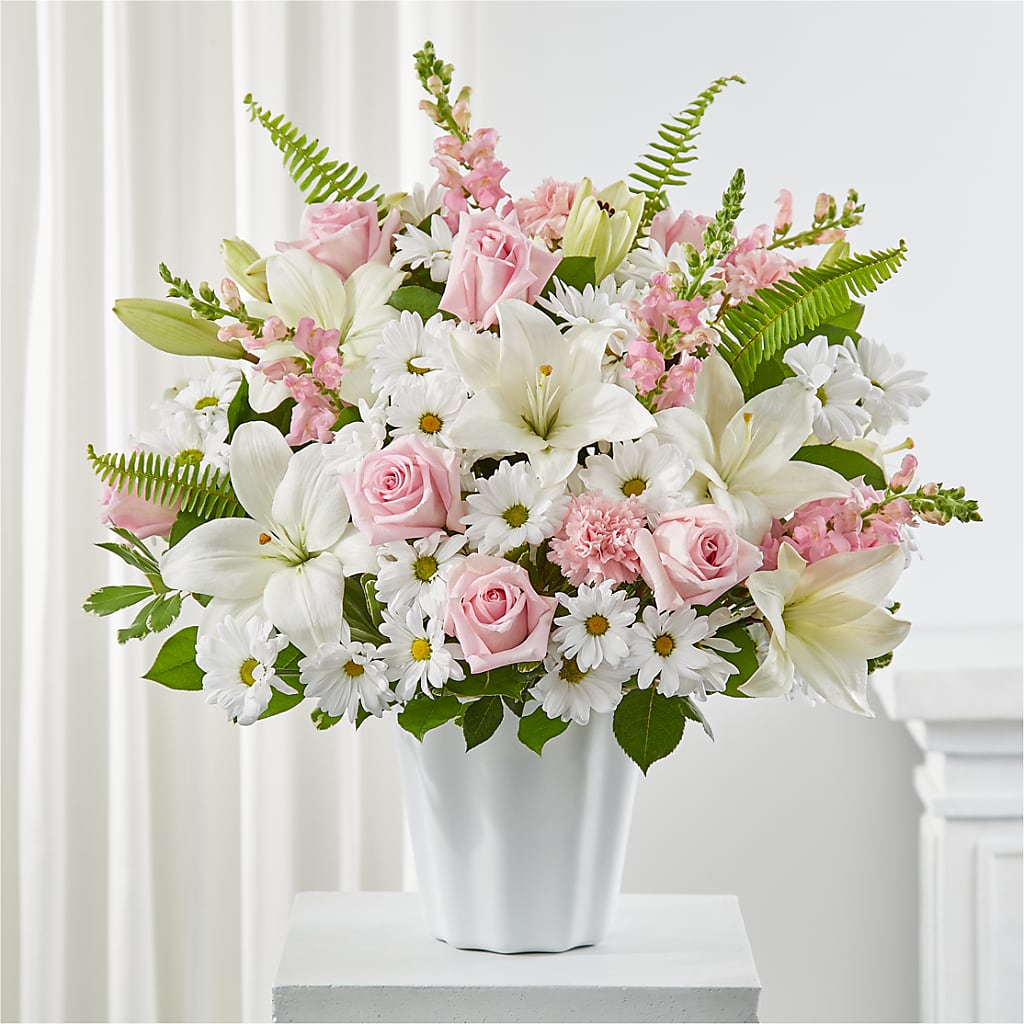Soft Touch Tabletop Basket – VICKIE'S FLOWERS, Cypress CA