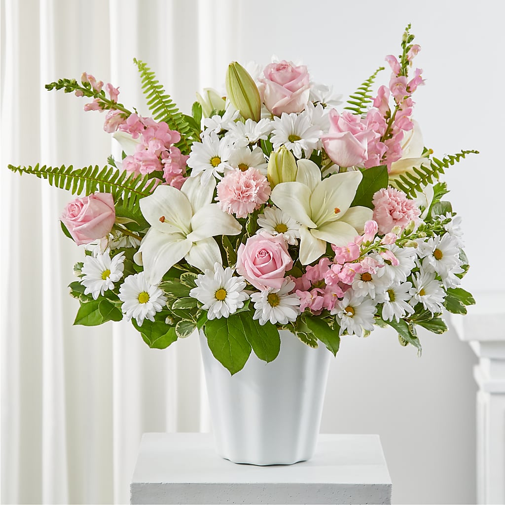 Soft Touch Tabletop Basket – VICKIE'S FLOWERS, Cypress CA