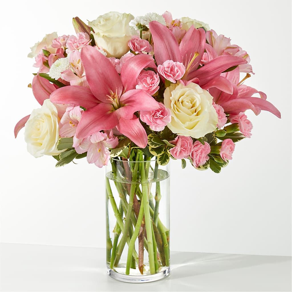 Piece of Cake Bouquet – VICKIE'S FLOWERS, Cypress CA