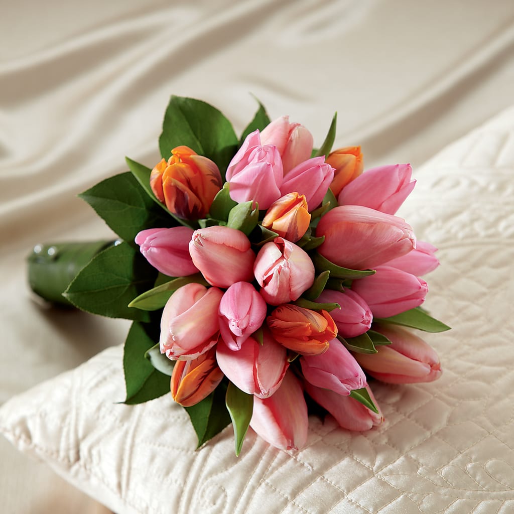Embraceable Bouquet – VICKIE'S FLOWERS, Cypress CA