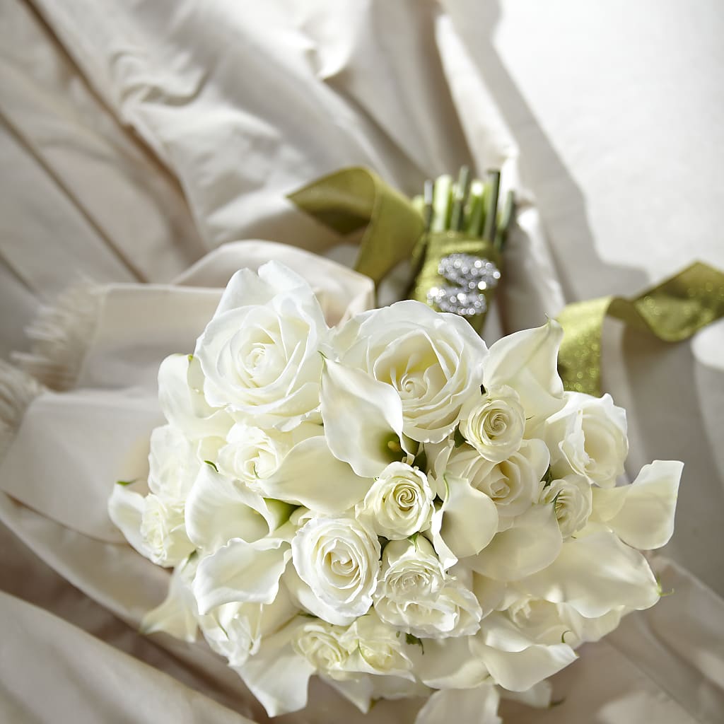 Serene Highness Bouquet – VICKIE'S FLOWERS, Cypress CA