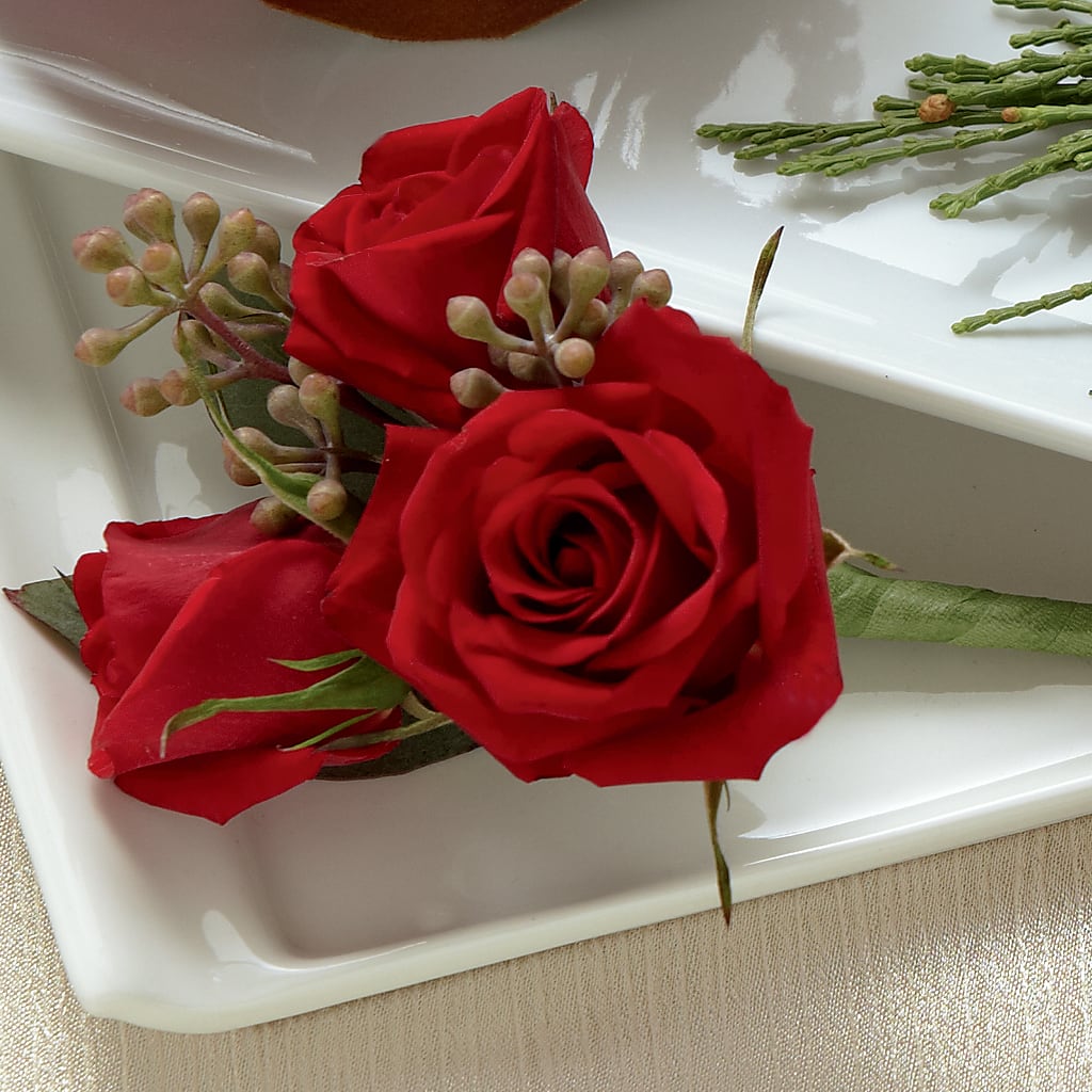 Red Spray Rose Boutonniere – VICKIE'S FLOWERS, Cypress CA