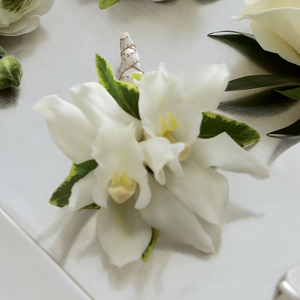 White Mini Cymbidium Boutonniere – VICKIE'S FLOWERS, Cypress CA