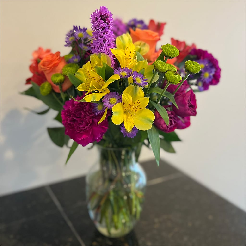 Bold & Bright – A Florist Original – VICKIE'S FLOWERS, Cypress CA