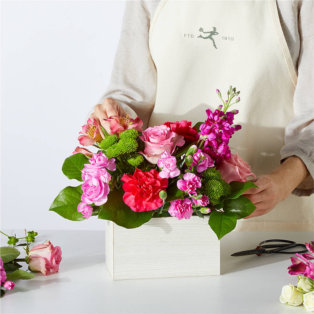 Sweetberry Box – A Florist Original – VICKIE'S FLOWERS, Cypress CA