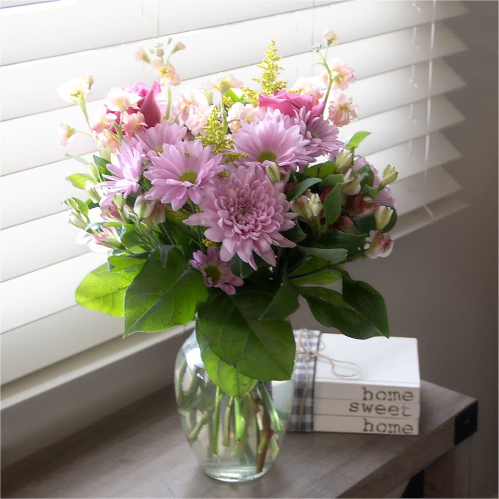 Pastel Tradition - A Florist Original – VICKIE'S FLOWERS, Cypress CA