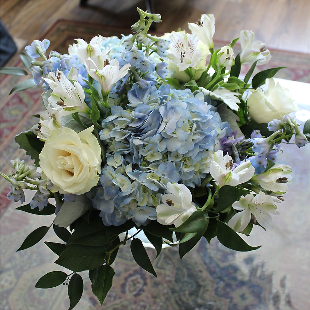 Clear Skies Bouquet – VICKIE'S FLOWERS, Cypress CA