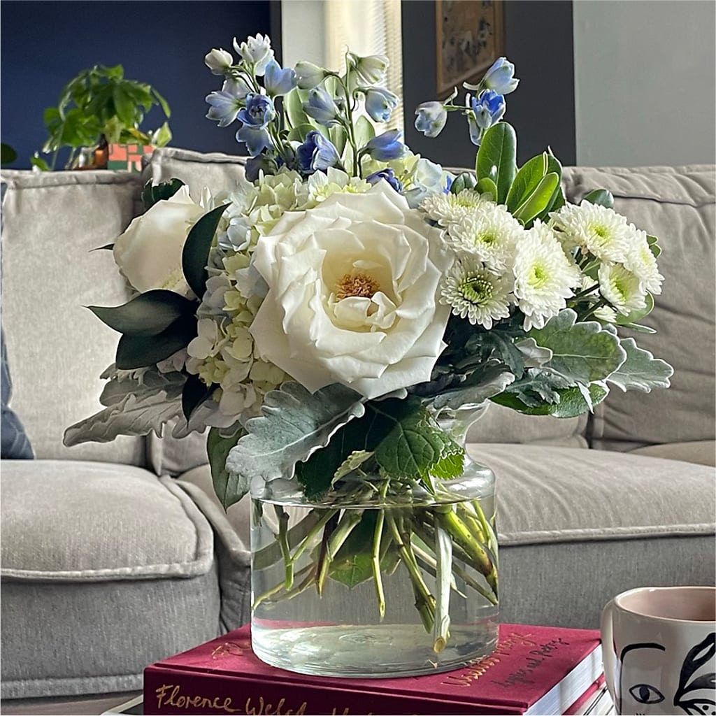 Clear Skies Bouquet – VICKIE'S FLOWERS, Cypress CA