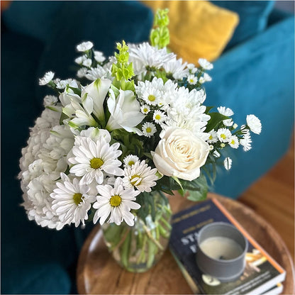 Classic Ivory – A Florist Original – VICKIE'S FLOWERS, Cypress CA