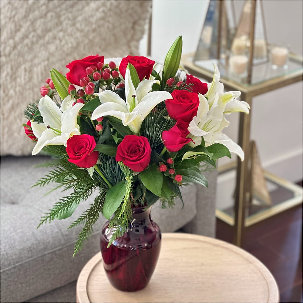 Evergreen Delight Bouquet – VICKIE'S FLOWERS, Cypress CA