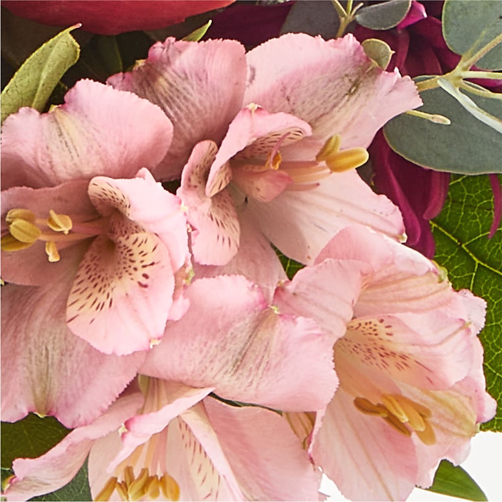 Berry Cobbler Bouquet – VICKIE'S FLOWERS, Cypress CA
