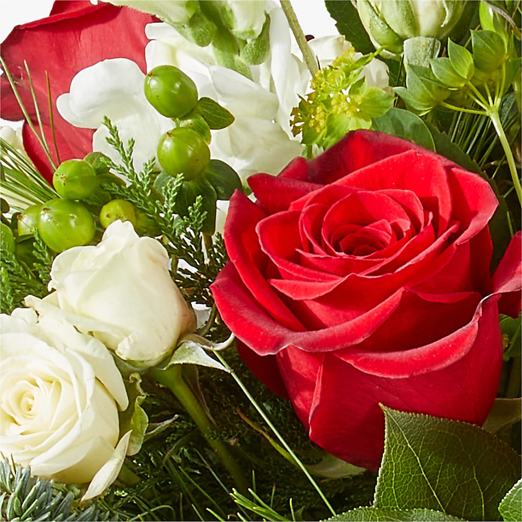 Deck the Halls Bouquet – VICKIE'S FLOWERS, Cypress CA
