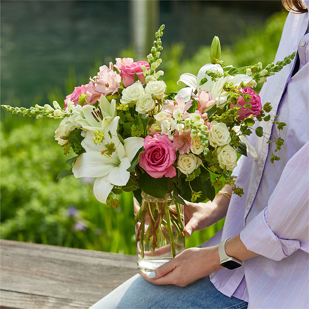 Fondly Bouquet – VICKIE'S FLOWERS, Cypress CA